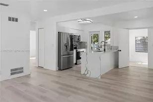 15694 NE 10th Ct, North Miami Beach, FL 33162 - Photo 9