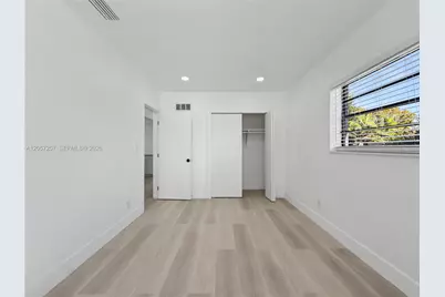 15694 NE 10th Ct, North Miami Beach, FL 33162 - Photo 17