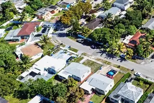 15694 NE 10th Ct, North Miami Beach, FL 33162 - Photo 5