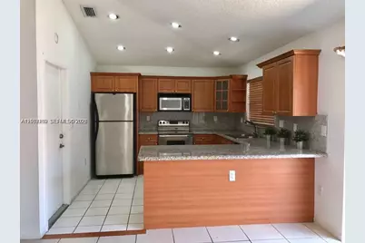 5758 NW 97th Pl, Doral, FL 33178 - Photo 13