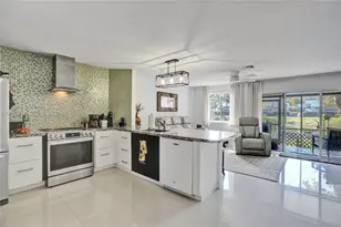 2260 W Discovery Cir W, Deerfield Beach, FL 33442 - Photo 15