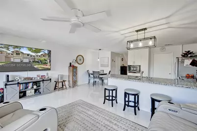 2260 W Discovery Cir W, Deerfield Beach, FL 33442 - Photo 29