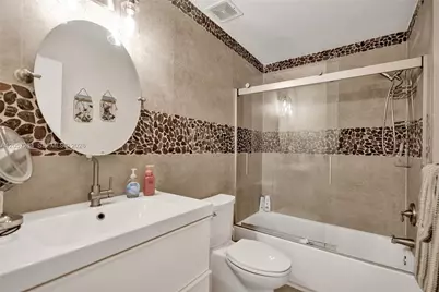 2260 W Discovery Cir W, Deerfield Beach, FL 33442 - Photo 57