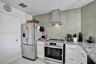 2260 W Discovery Cir W, Deerfield Beach, FL 33442 - Photo 19