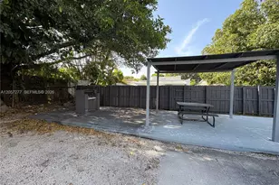 3237 SW 4th St, Miami, FL 33135 - Photo 11
