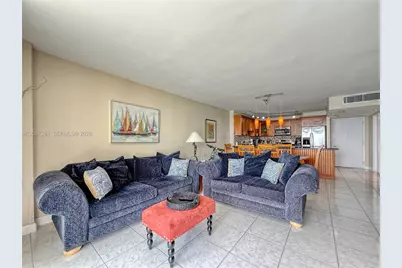 5701 Collins Ave #1508, Miami Beach, FL 33140 - Photo 7