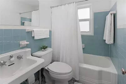 405 S 16th Ave, Hollywood, FL 33020 - Photo 17