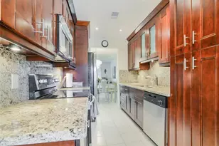 1251 SW 125th Ave, Pembroke Pines, FL 33027 - Photo 3