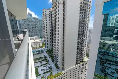 55 SW 9th St #2407, Miami, FL 33130 - Photo 11