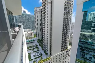 55 SW 9th St, Miami, FL 33130 - Photo 11