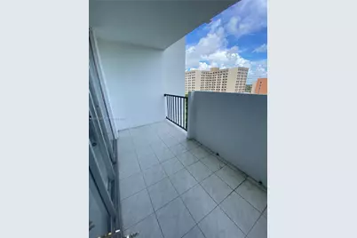 2780 NE 183rd St #909, Aventura, FL 33160 - Photo 9