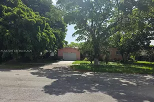 881 Albatross St, Miami Springs, FL 33166 - Photo 17