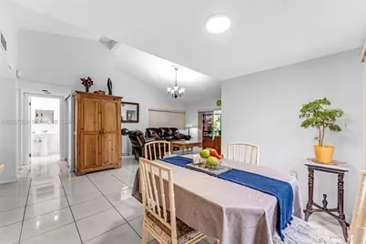 1304 Redstart Ct, Homestead, FL 33035 - Photo 11