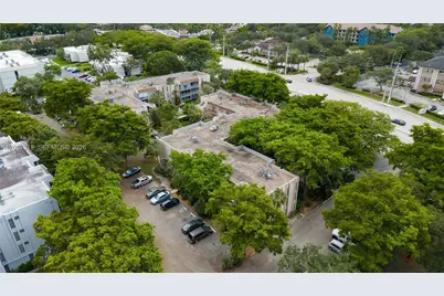 469 N Pine Island Rd #B308, Plantation, FL 33324 - Photo 33