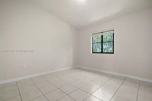 22561 SW 88th Pl, Cutler Bay, FL 33190 - Photo 17