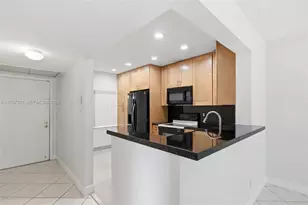 11396 Taft St, Pembroke Pines, FL 33026 - Photo 9
