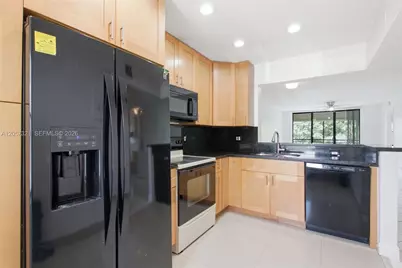 11396 Taft St #11396, Pembroke Pines, FL 33026 - Photo 15