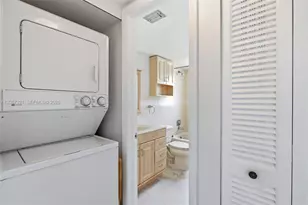 11396 Taft St, Pembroke Pines, FL 33026 - Photo 27