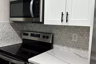 833 Riverside Dr, Coral Springs, FL 33071 - Photo 3