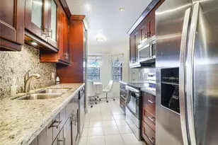 1251 SW 125th Ave, Pembroke Pines, FL 33027 - Photo 3