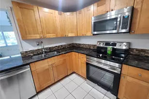 4384 NW 9th Ave, Deerfield Beach, FL 33064 - Photo 7