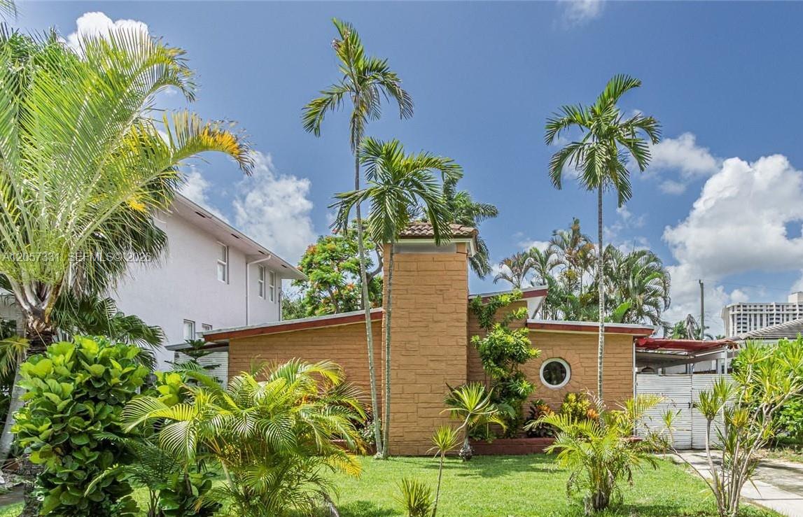 1566 NE 110th St - 1566 NE 110th St, Miami, FL 33161 Luxury Property | Jose Angel Pina