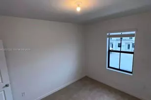 270 NE 12th St, Florida City, FL 33034 - Photo 15