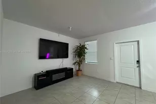 270 NE 12th St, Florida City, FL 33034 - Photo 5