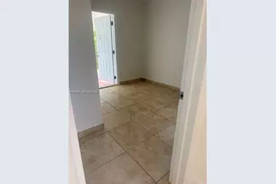 17545 NW 49   Ct, Miami, FL 33055 - Photo 13