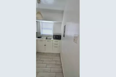 1600 Pennsylvania Ave #4, Miami Beach, FL 33139 - Photo 5