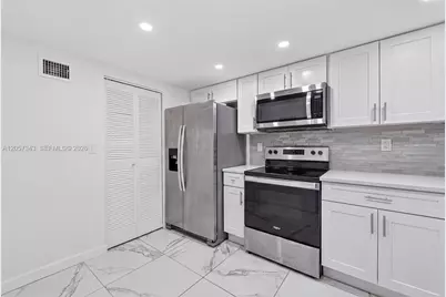 5900 NW 44th St #414, Lauderhill, FL 33319 - Photo 3