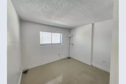 9491 S Palm Cir S #205, Pembroke Pines, FL 33025 - Photo 11