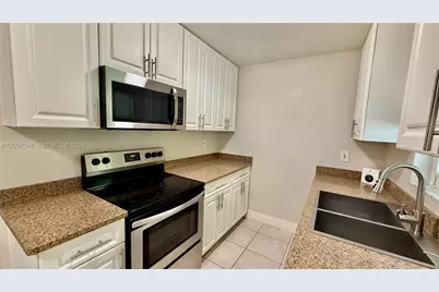 320 Holloway Dr #0, Plantation, FL 33317 - Photo 29