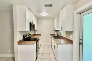 320 Holloway Dr, Plantation, FL 33317 - Photo 27