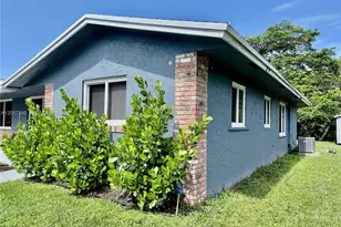 320 Holloway Dr, Plantation, FL 33317 - Photo 3
