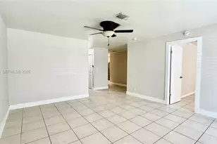 320 Holloway Dr, Plantation, FL 33317 - Photo 9