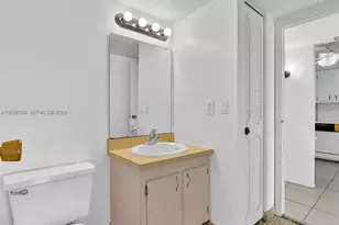 20500 W Country Club Dr, Aventura, FL 33180 - Photo 35
