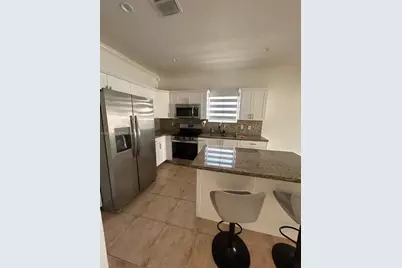 9117 NW 169th St, Miami Lakes, FL 33018 - Photo 5