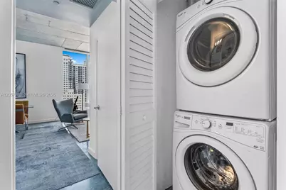 151 SE 1st St #2102, Miami, FL 33131 - Photo 35