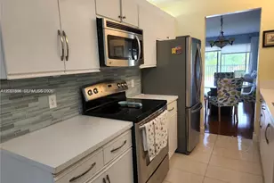 12501 SW 14th St, Pembroke Pines, FL 33027 - Photo 11