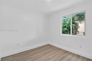 428 NW 97th St, Miami, FL 33150 - Photo 11