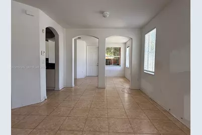 10852 SW 240th St, Homestead, FL 33032 - Photo 7