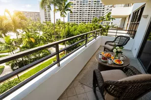 2500 Parkview Dr, Hallandale Beach, FL 33009 - Photo 9