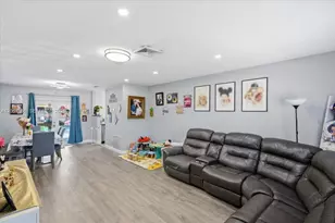 10960 NW 21st St, Sunrise, FL 33322 - Photo 3