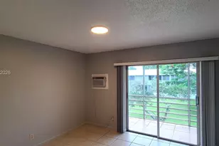 125 Canterbury E, West Palm Beach, FL 33417 - Photo 9