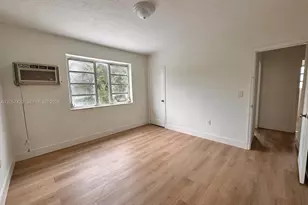131 NW 32nd Ct, Miami, FL 33125 - Photo 5