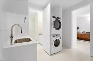 175 SE 25th St, Miami, FL 33129 - Photo 27