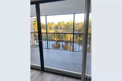 240 Lakeview Dr #303, Weston, FL 33326 - Photo 11