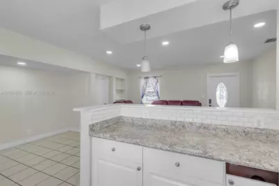 1207 Chateau Park Dr, Fort Lauderdale, FL 33311 - Photo 9