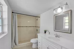 1207 Chateau Park Dr, Fort Lauderdale, FL 33311 - Photo 15